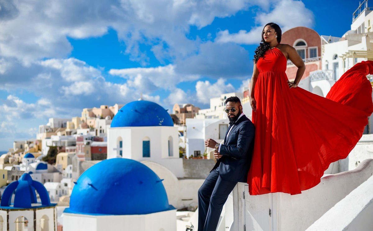 Santorini, Greece, African American Engagement Photos | American engagement photos, Couples photoshoot, Photoshoot outfits