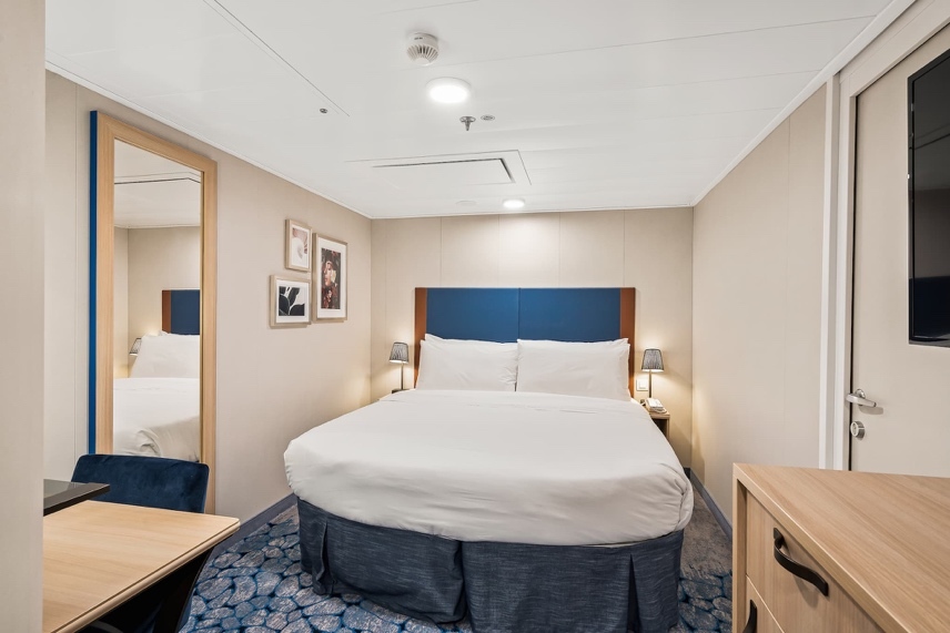 Cruise Rooms & Suites | Utopia of the Seas | Royal Caribbean Cruises